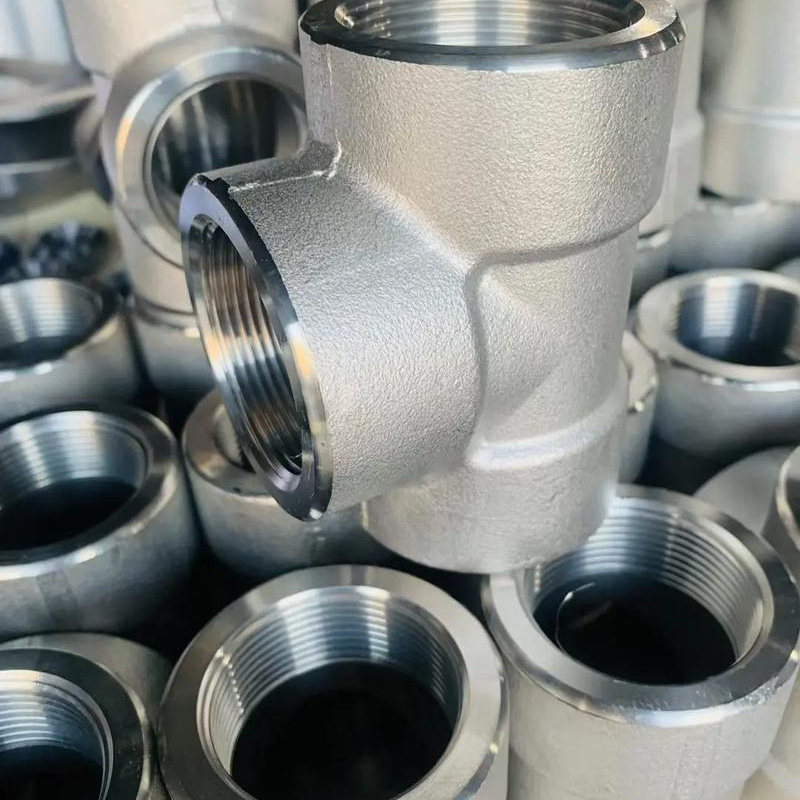 Egyéb kovácsolt szerelvények