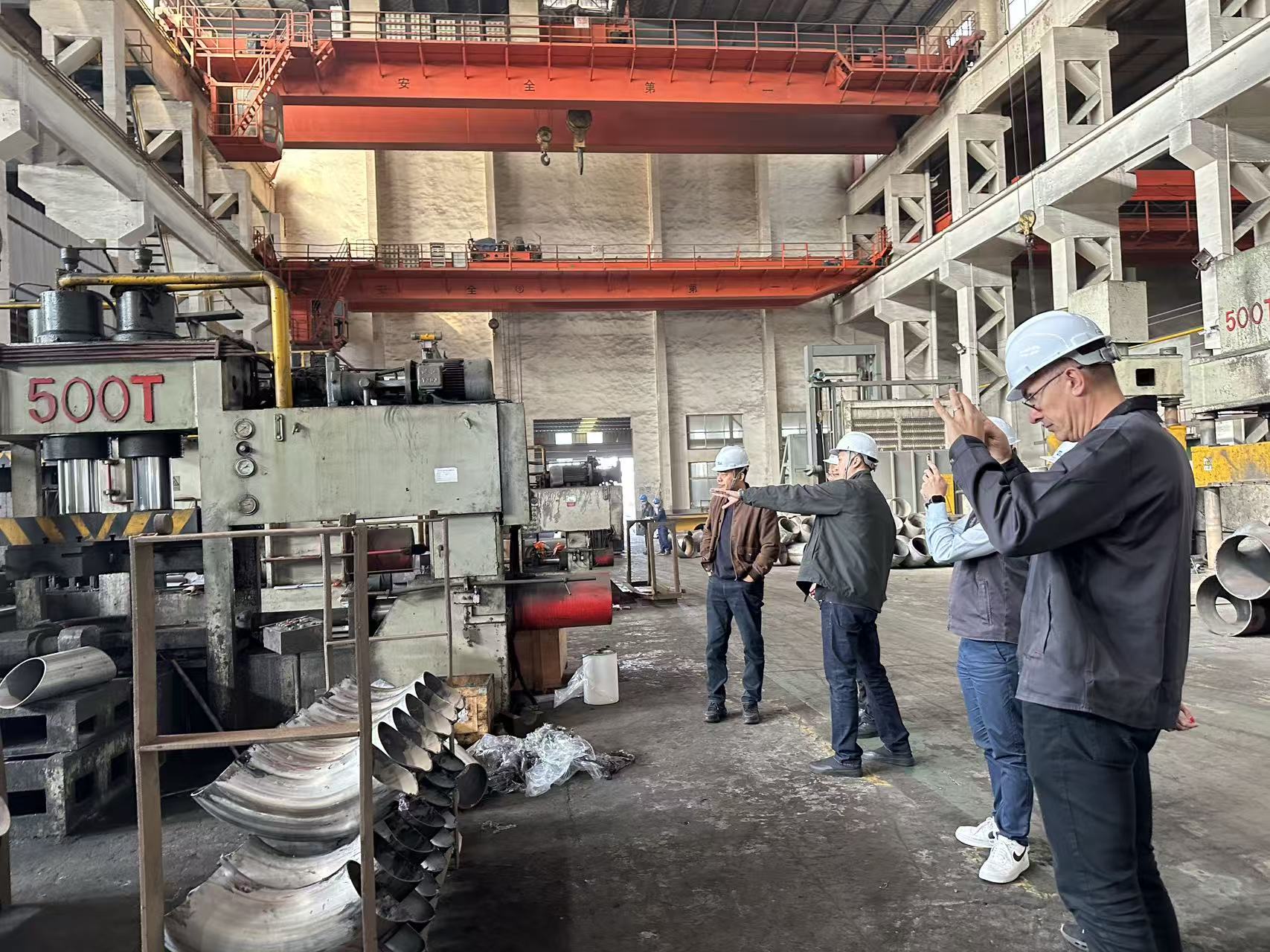 Az ügyfél látogatása új rendelési szerződéshez vezet